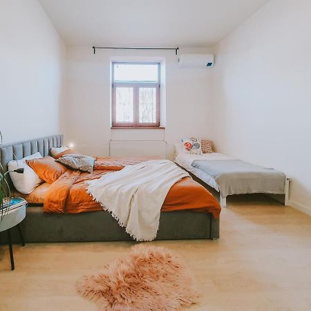 Priestranny Apartman V Centre Caşonia Exterior foto
